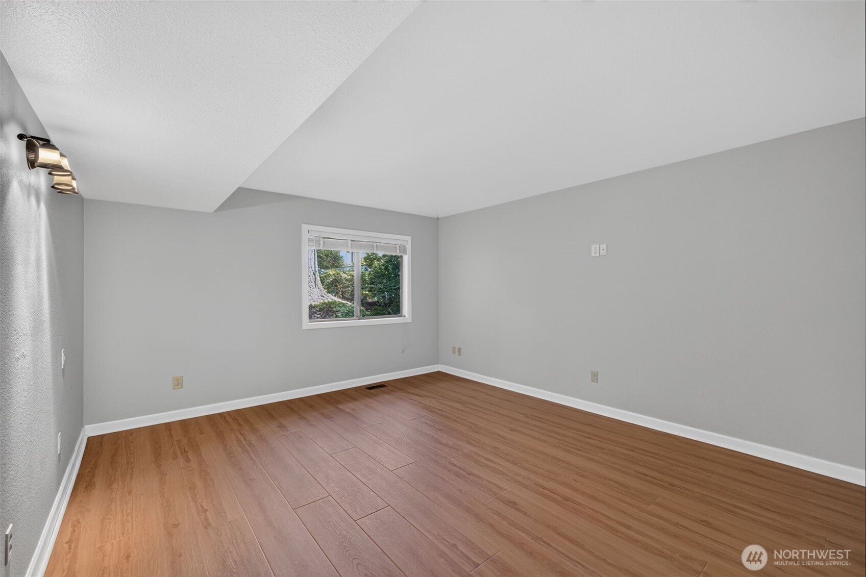 13730 15th Avenue A102 Property Photo 20