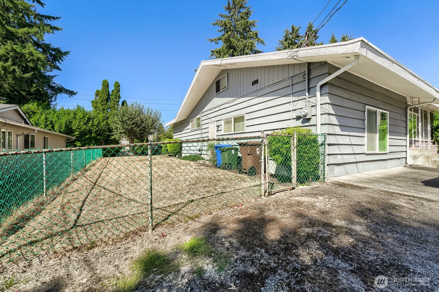 4523 S 12th Street Property Photo 2