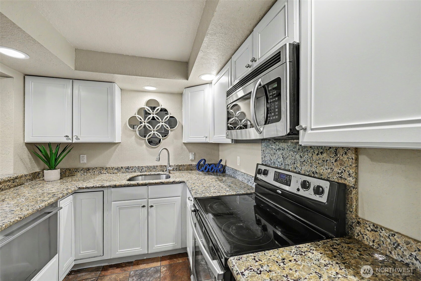 140 Summit Avenue A-7 Property Photo 7