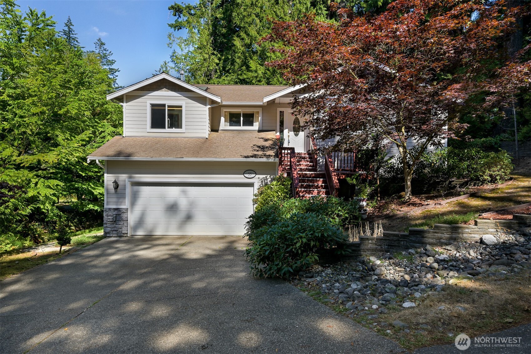55 Lake Louise Drive Property Photo 2