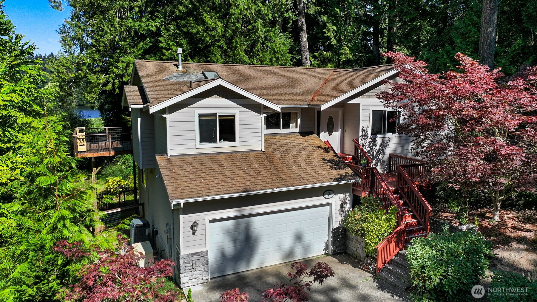 55 Lake Louise Drive Property Photo 3