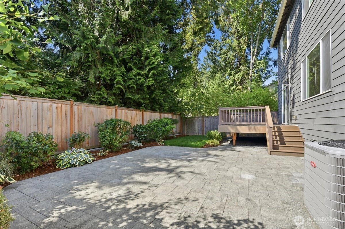 17211 Ne 117th Way Property Photo 32