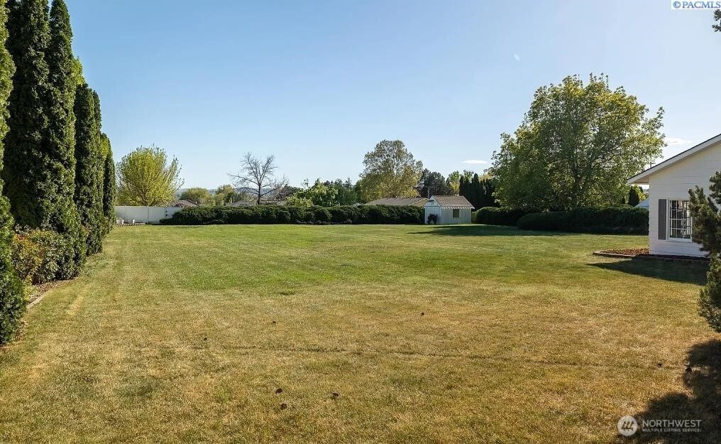 7108 W Argent Property Photo 2