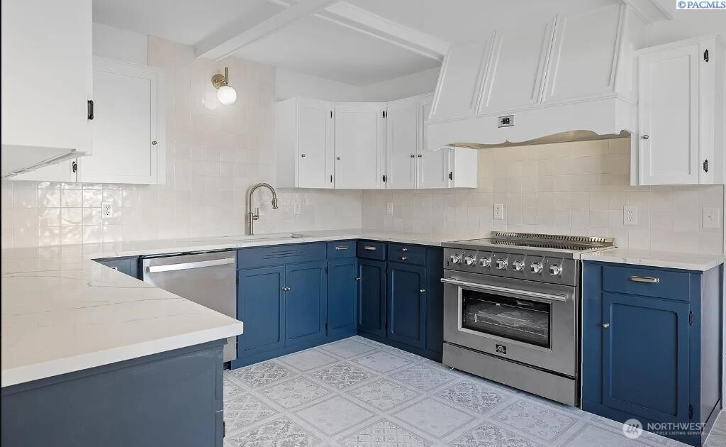 7108 W Argent Property Photo 6