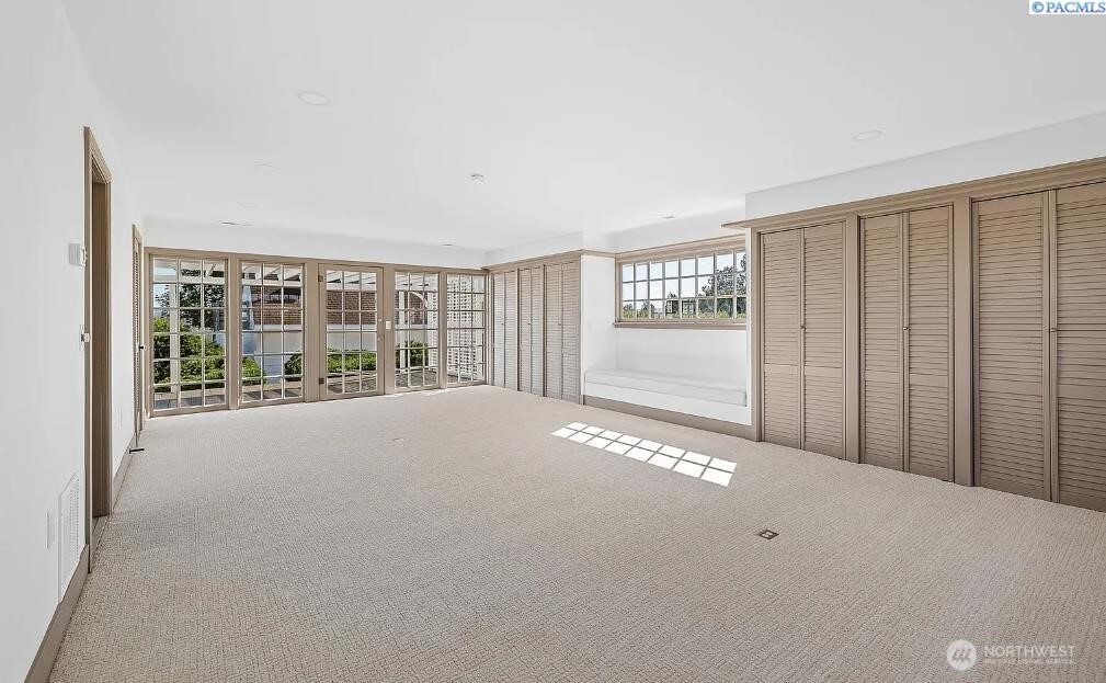 7108 W Argent Property Photo 11