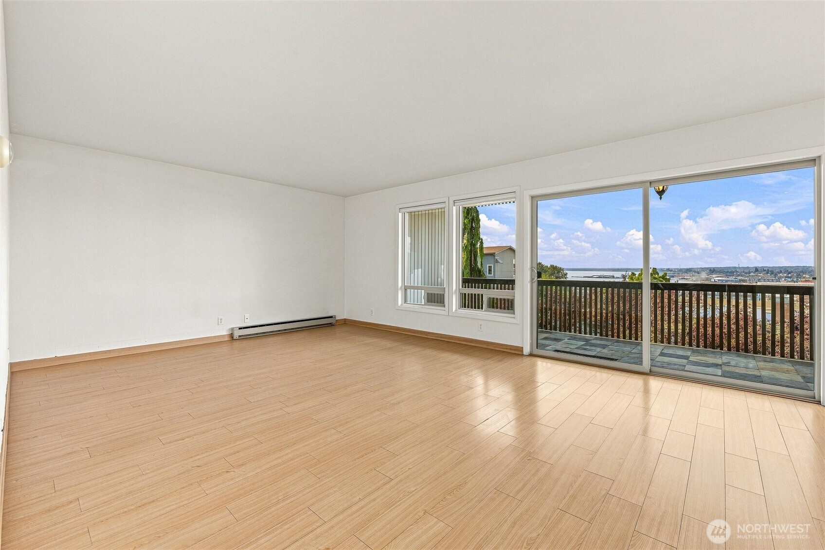 924 N Garden Street 203 Property Photo 2
