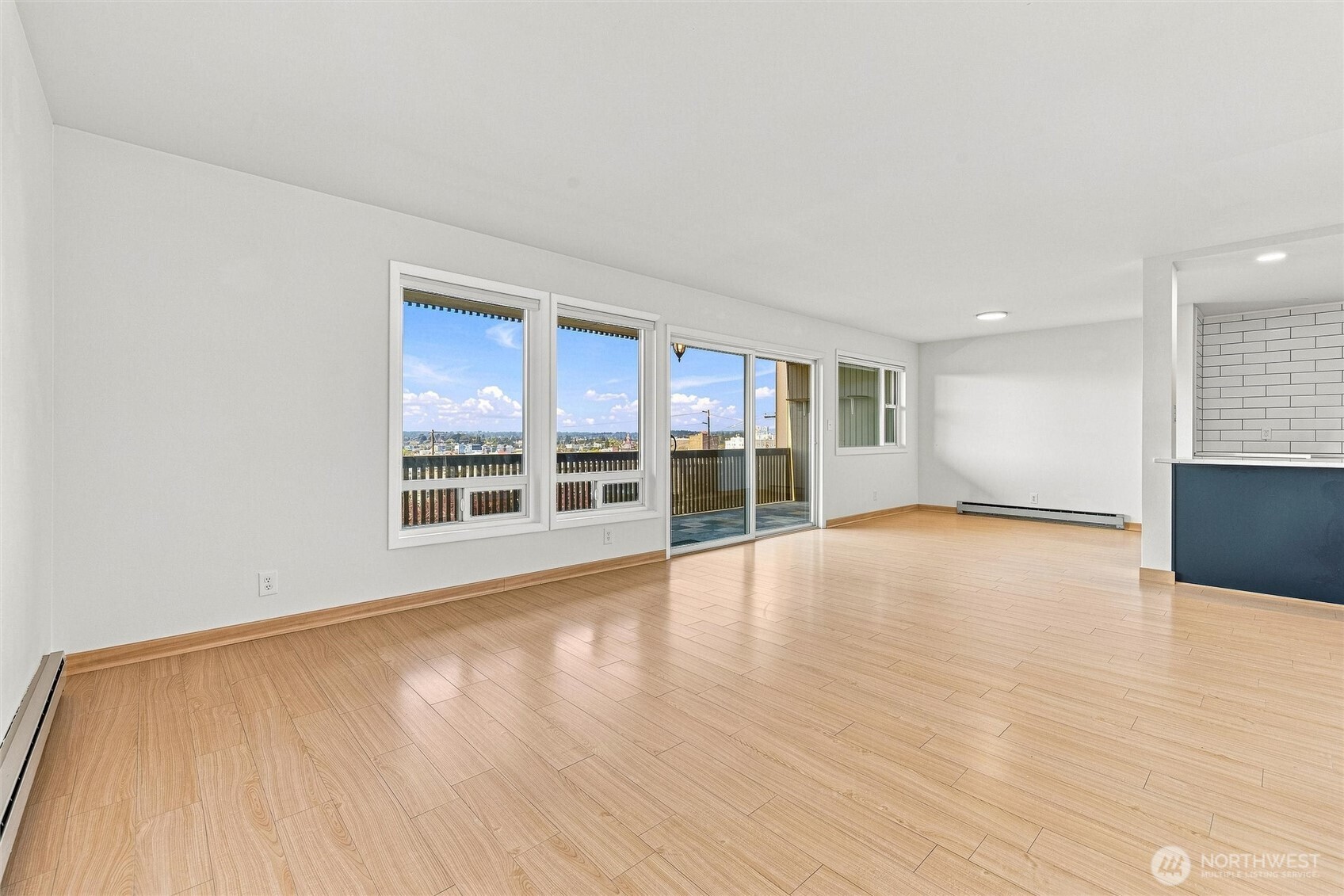 924 N Garden Street 203 Property Photo 4
