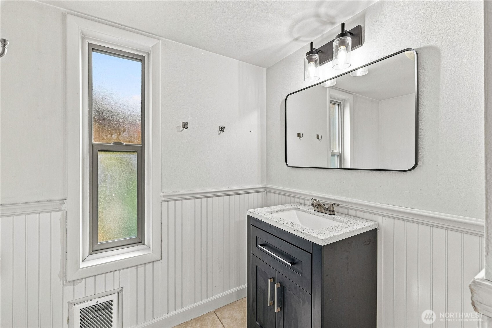 924 N Garden Street 203 Property Photo 10