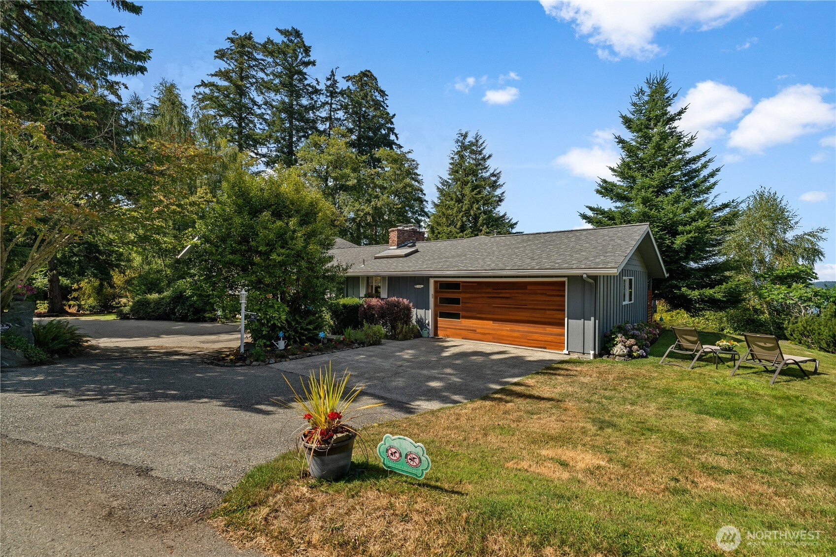 780 Greenoch Loop Property Photo 3