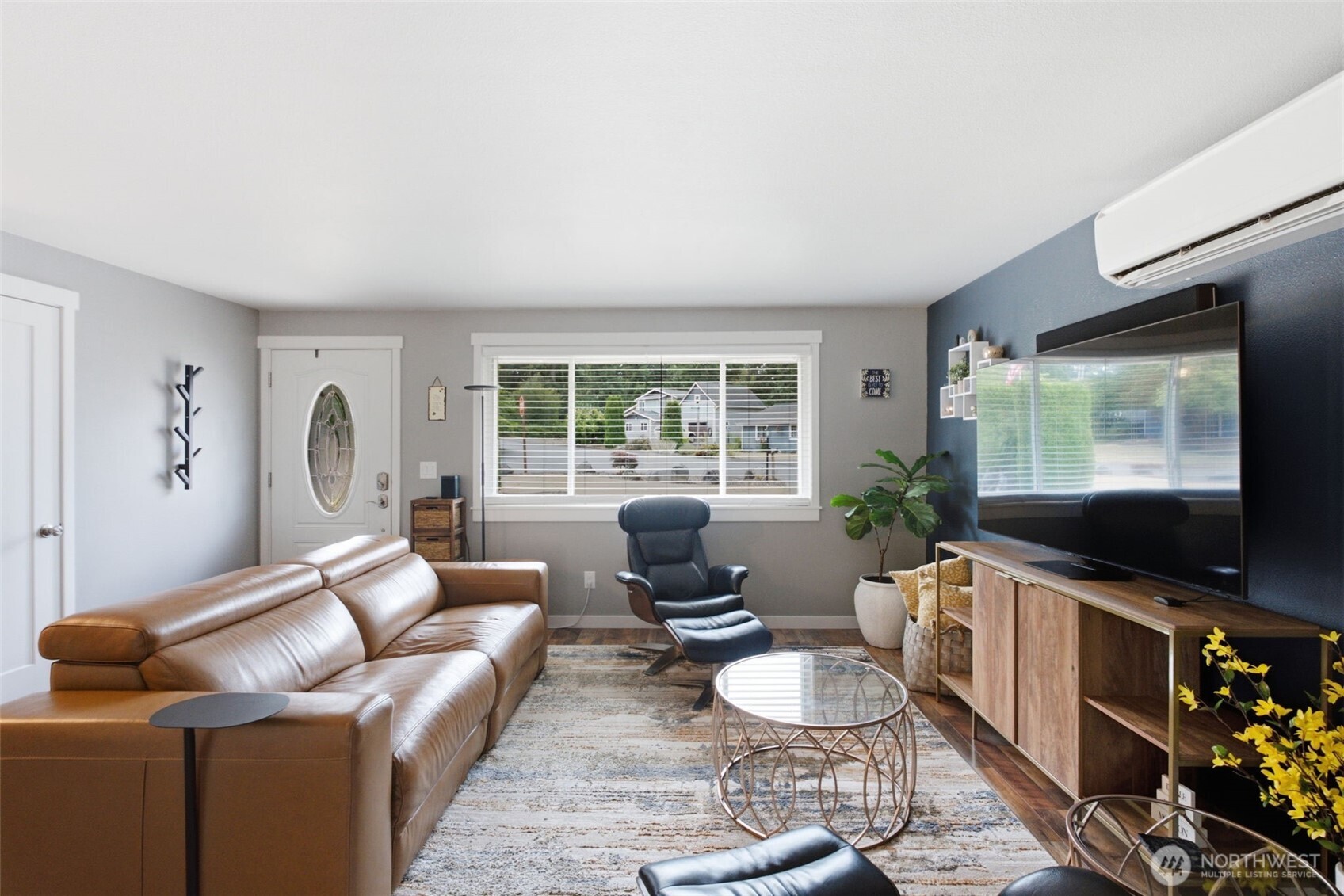 3989 Coronet Place Property Photo 4