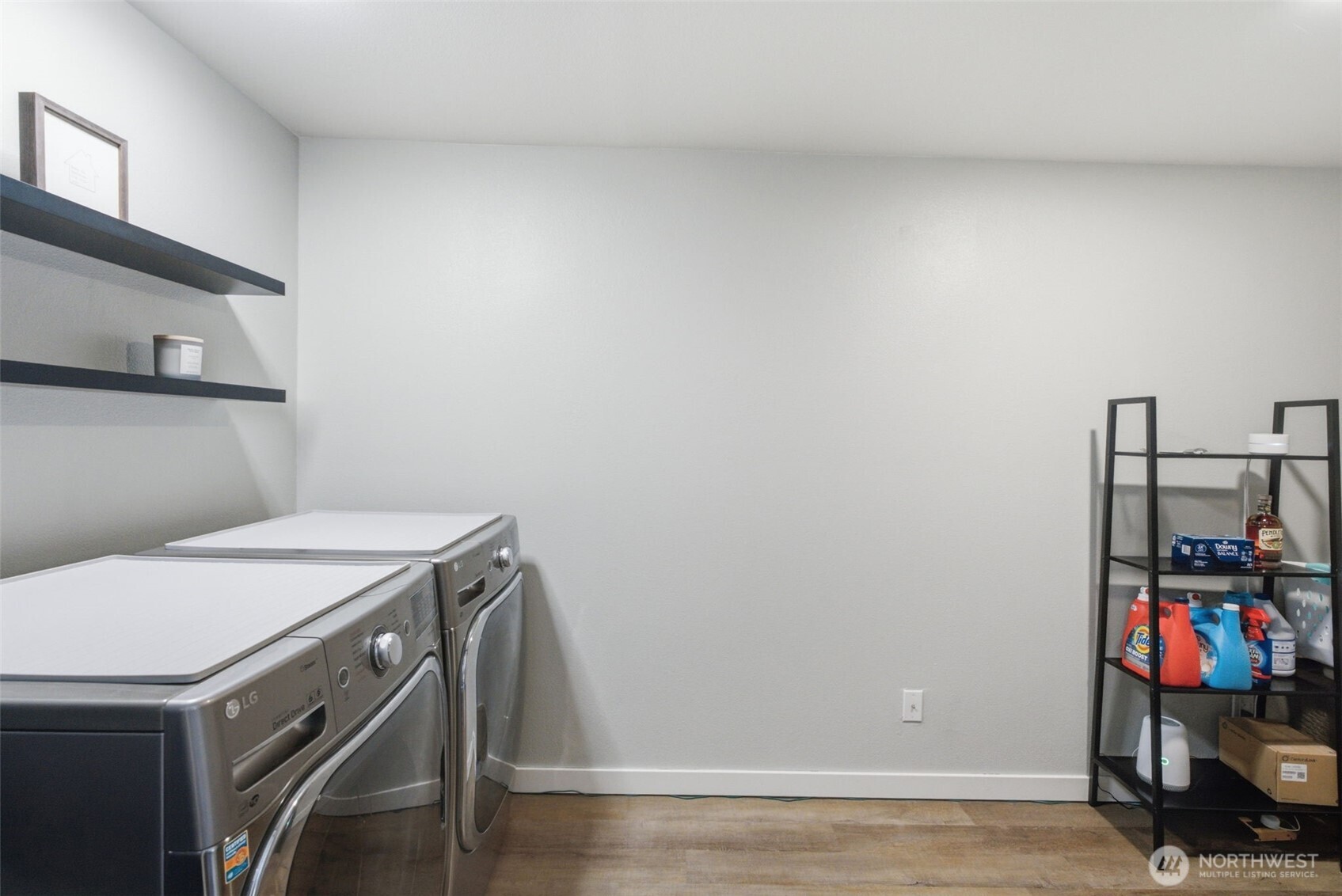 3989 Coronet Place Property Photo 17