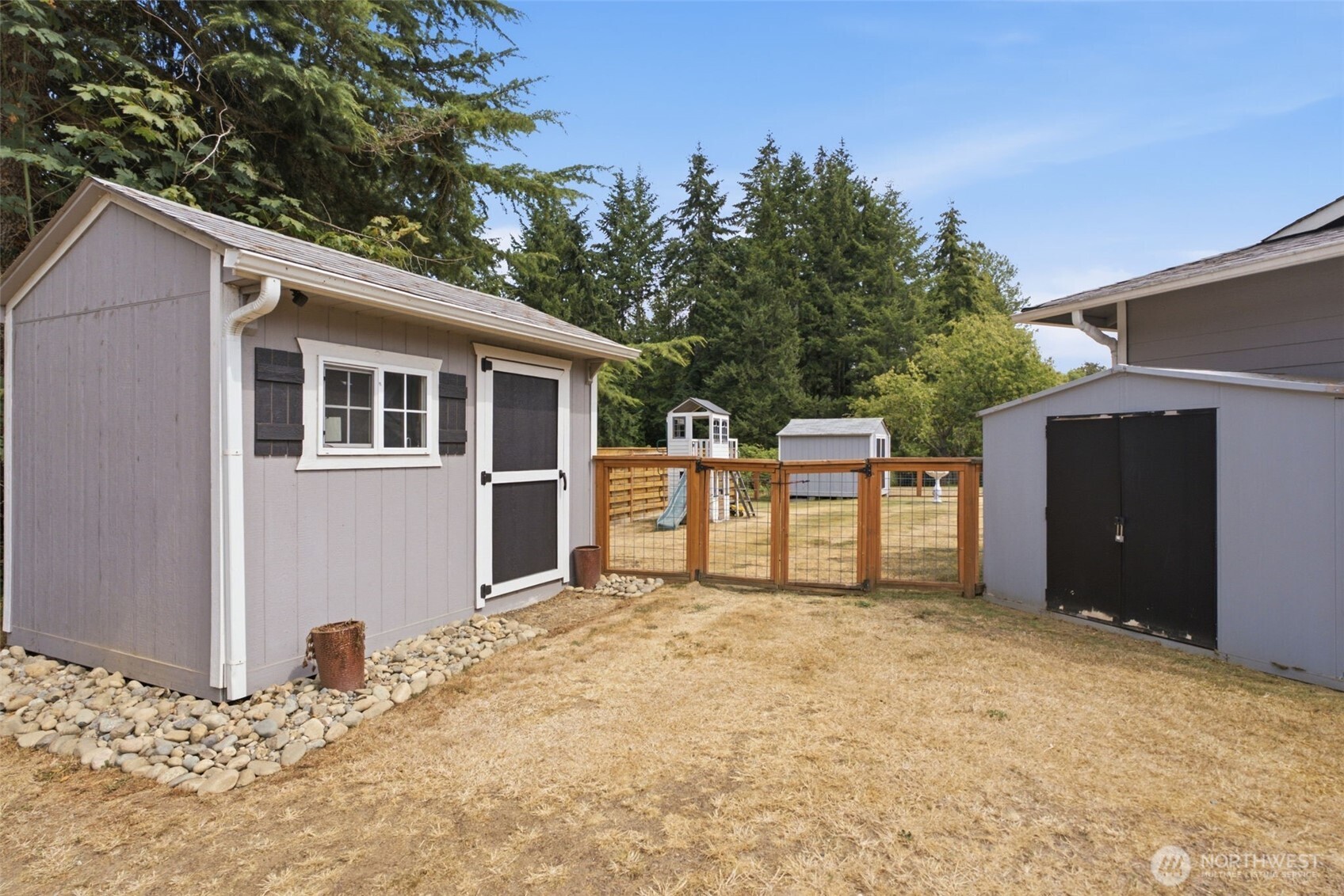 3989 Coronet Place Property Photo 29