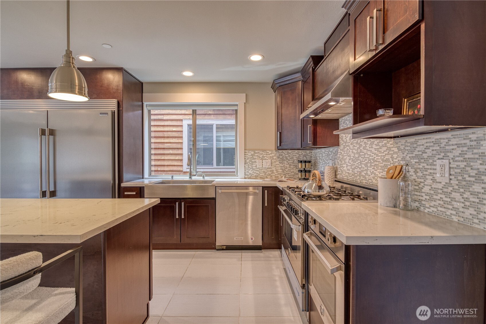 18507 71st Avenue Property Photo 10