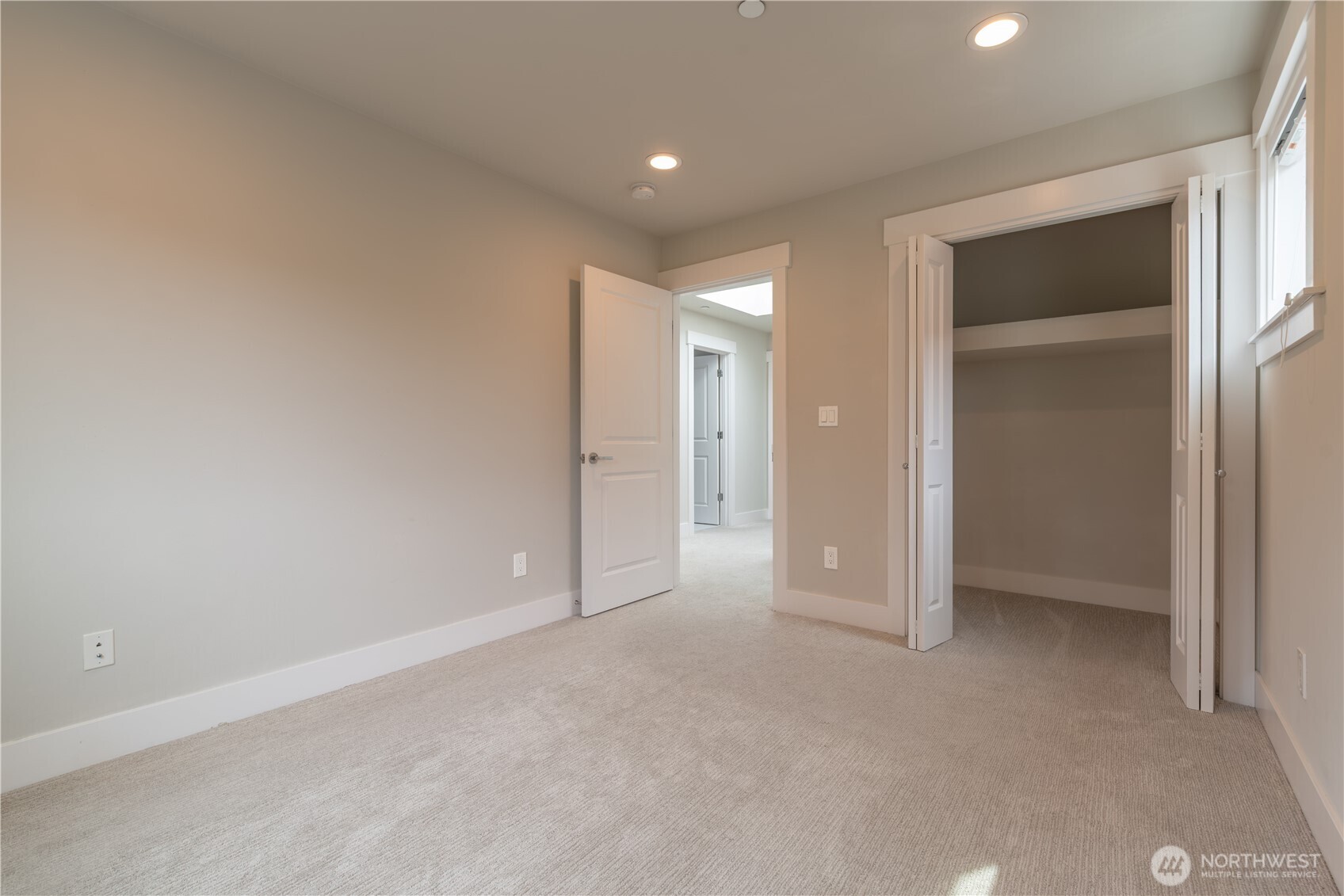 18507 71st Avenue Property Photo 24