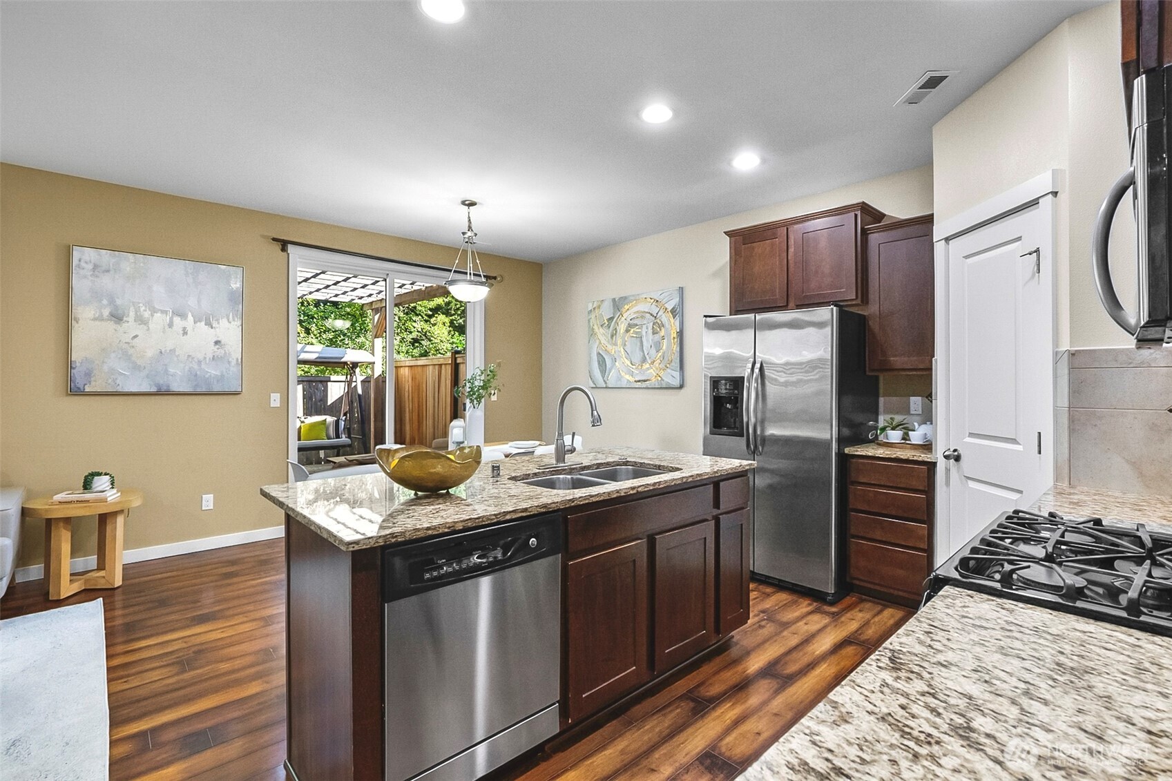 1129 120th Street Property Photo 6