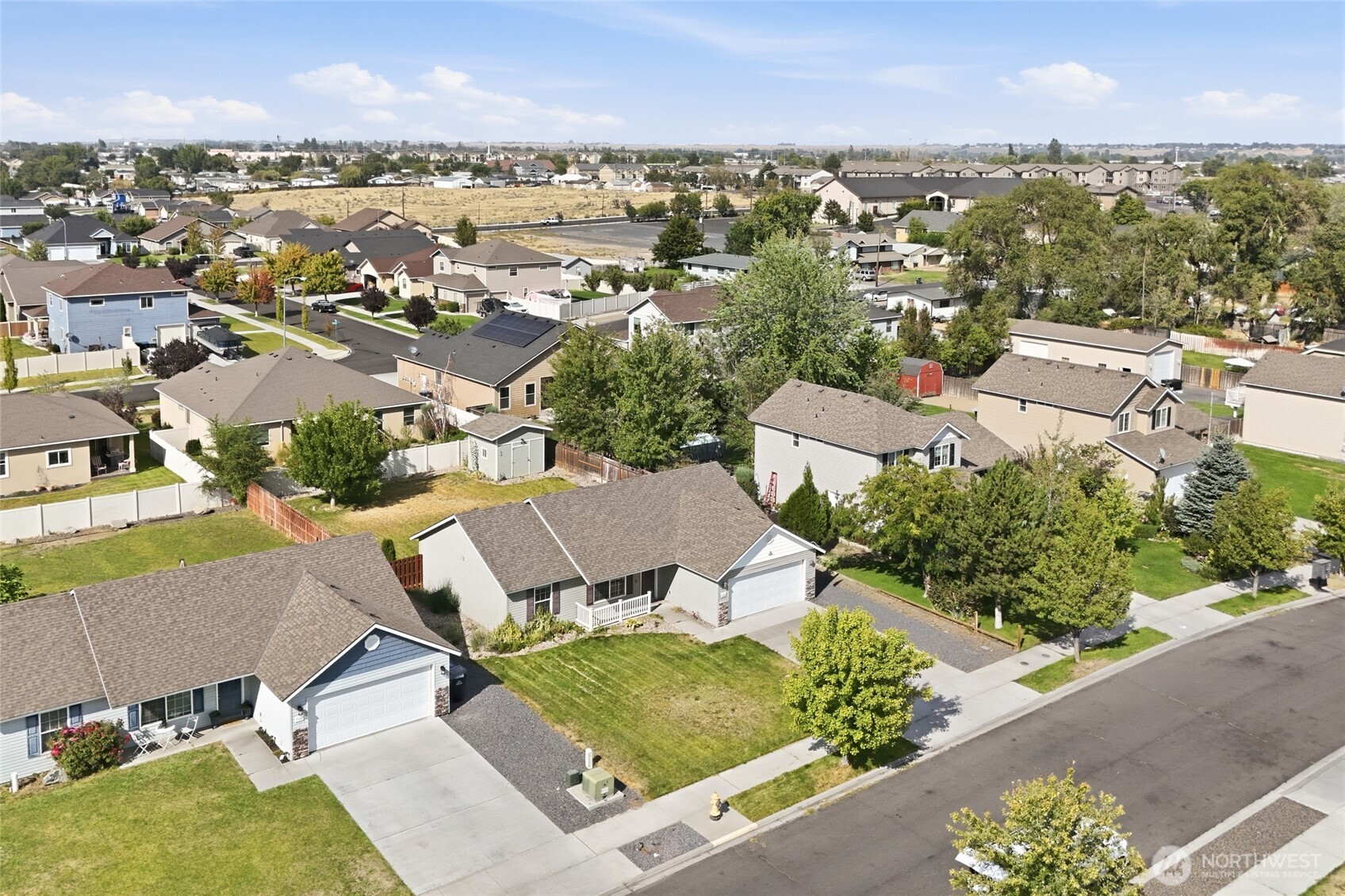 1114 W Luta Street Property Photo 28