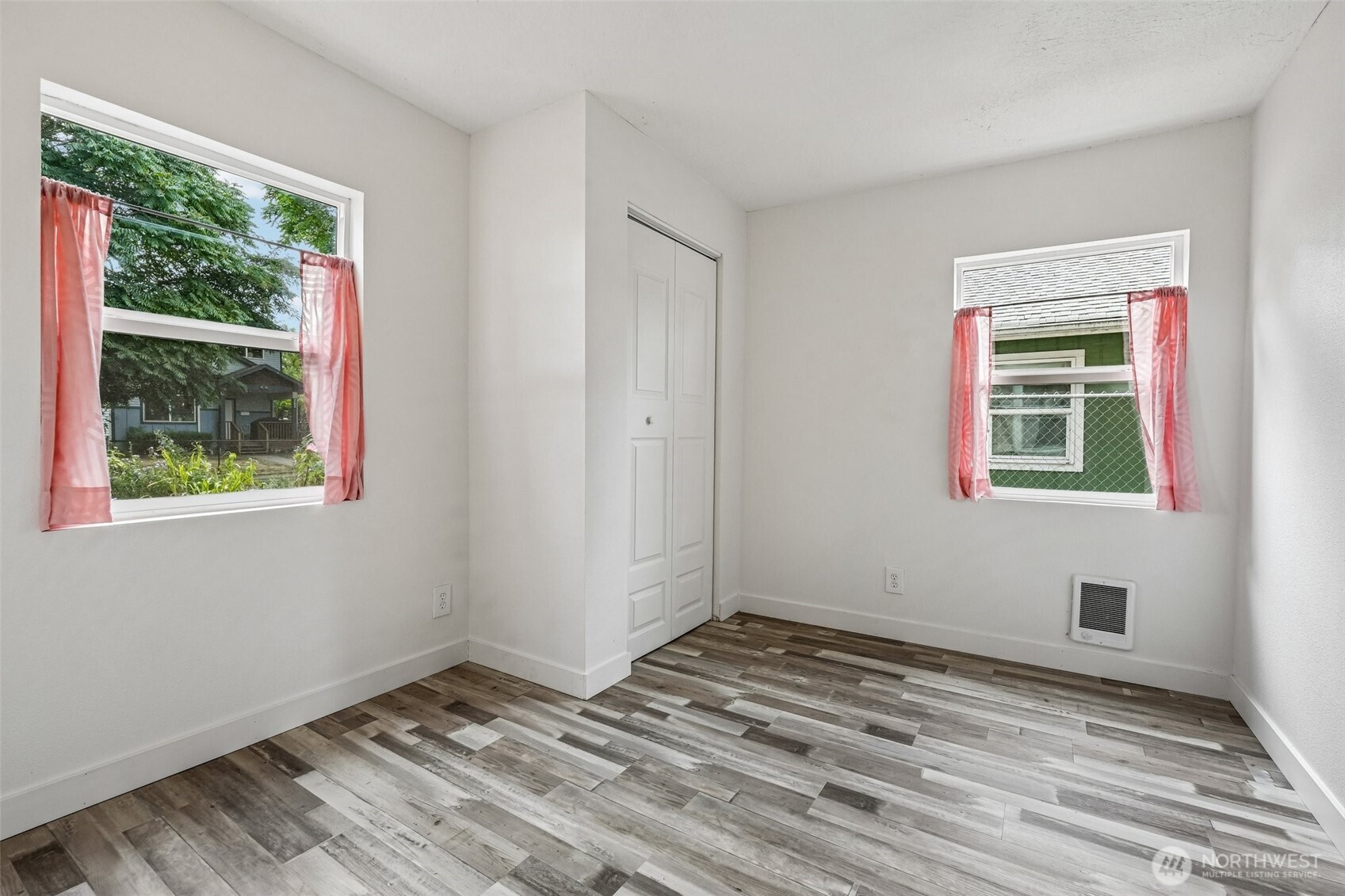 265 17th Avenue Property Photo 16
