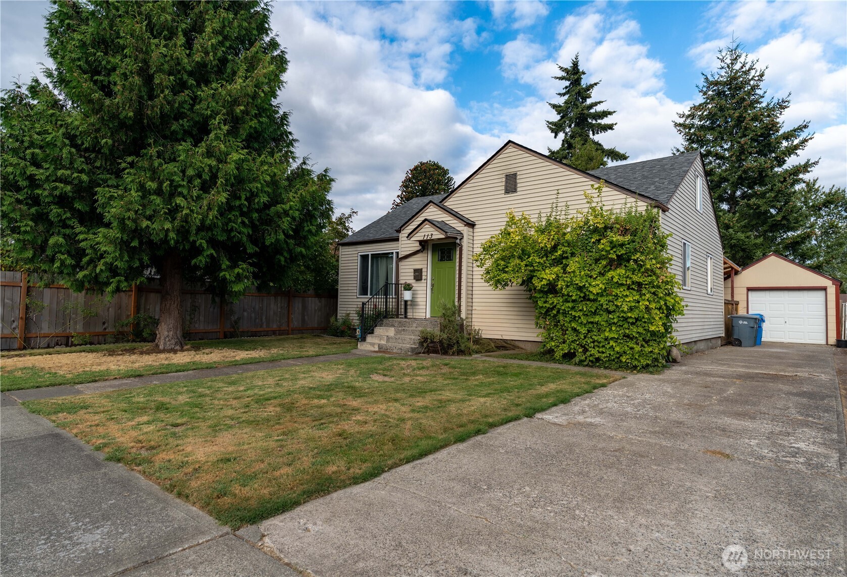 113 12th Street Property Photo 2