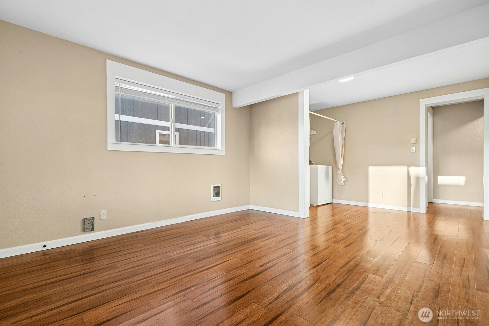 2554 S J Street Property Photo 5