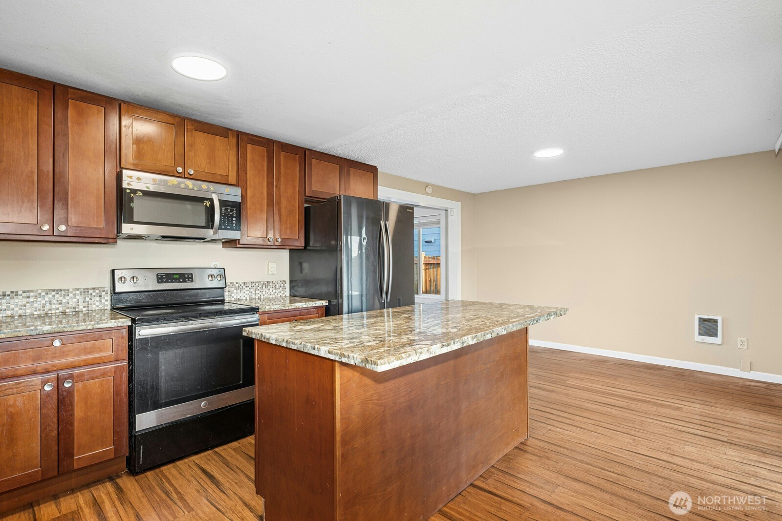2554 S J Street Property Photo 6