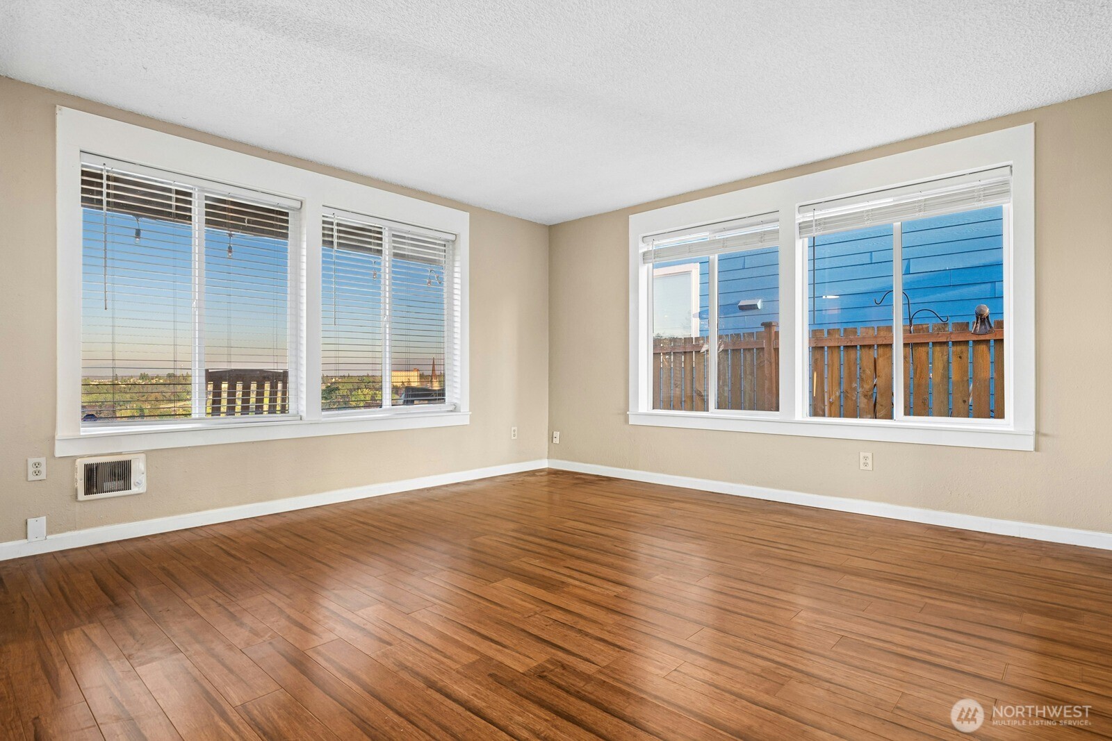 2554 S J Street Property Photo 10