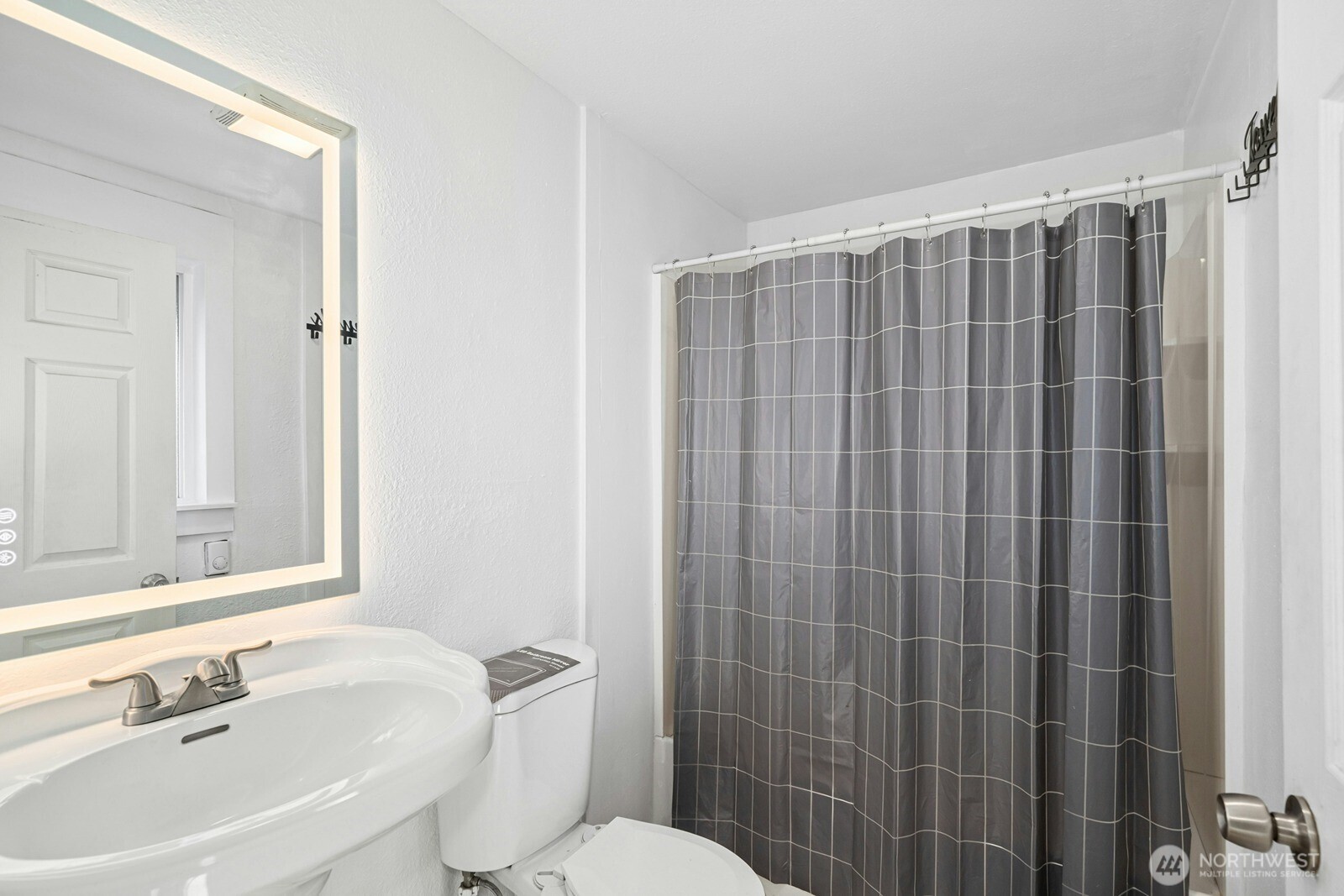 2554 S J Street Property Photo 14