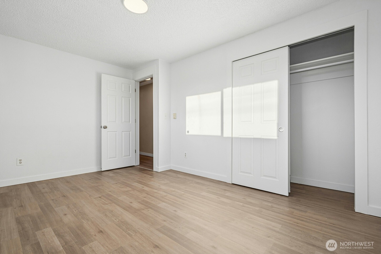 2554 S J Street Property Photo 19