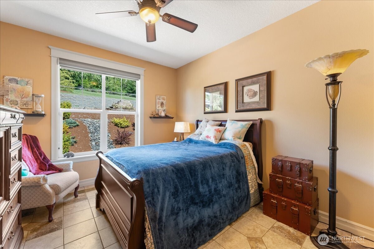 204 Powder Hill Drive Property Photo 32