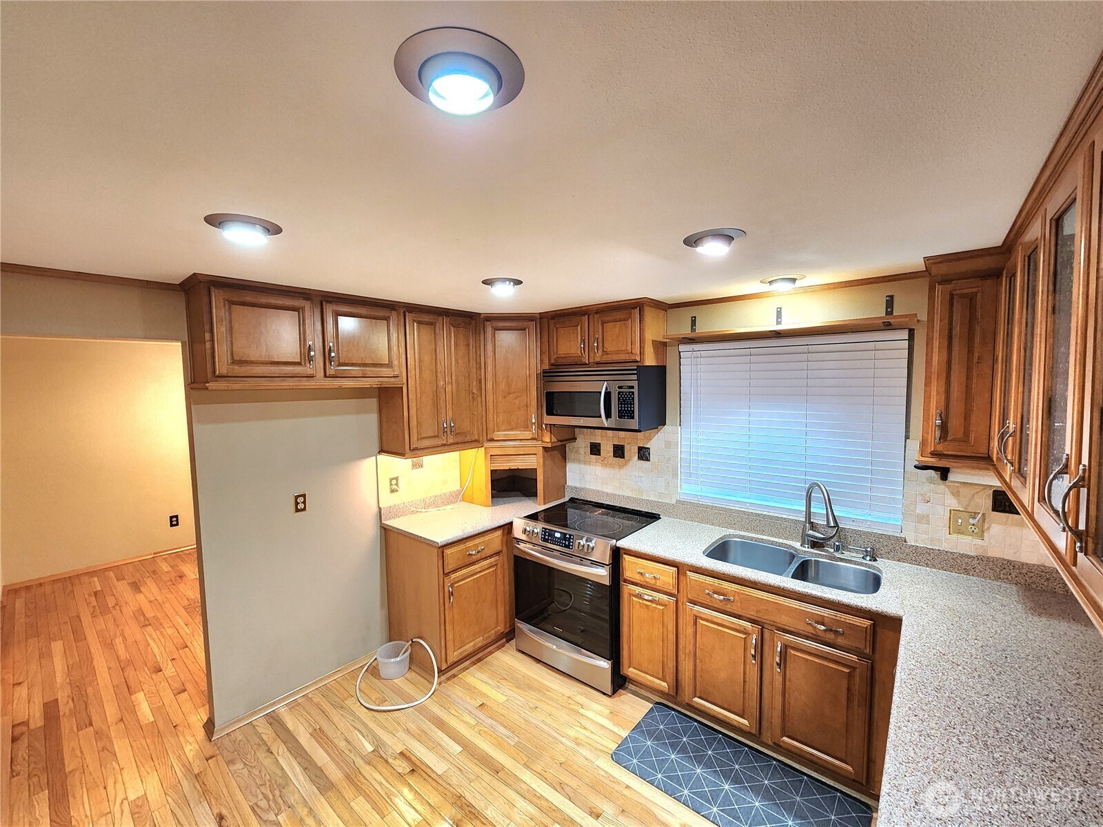 614 191st Street Property Photo 8