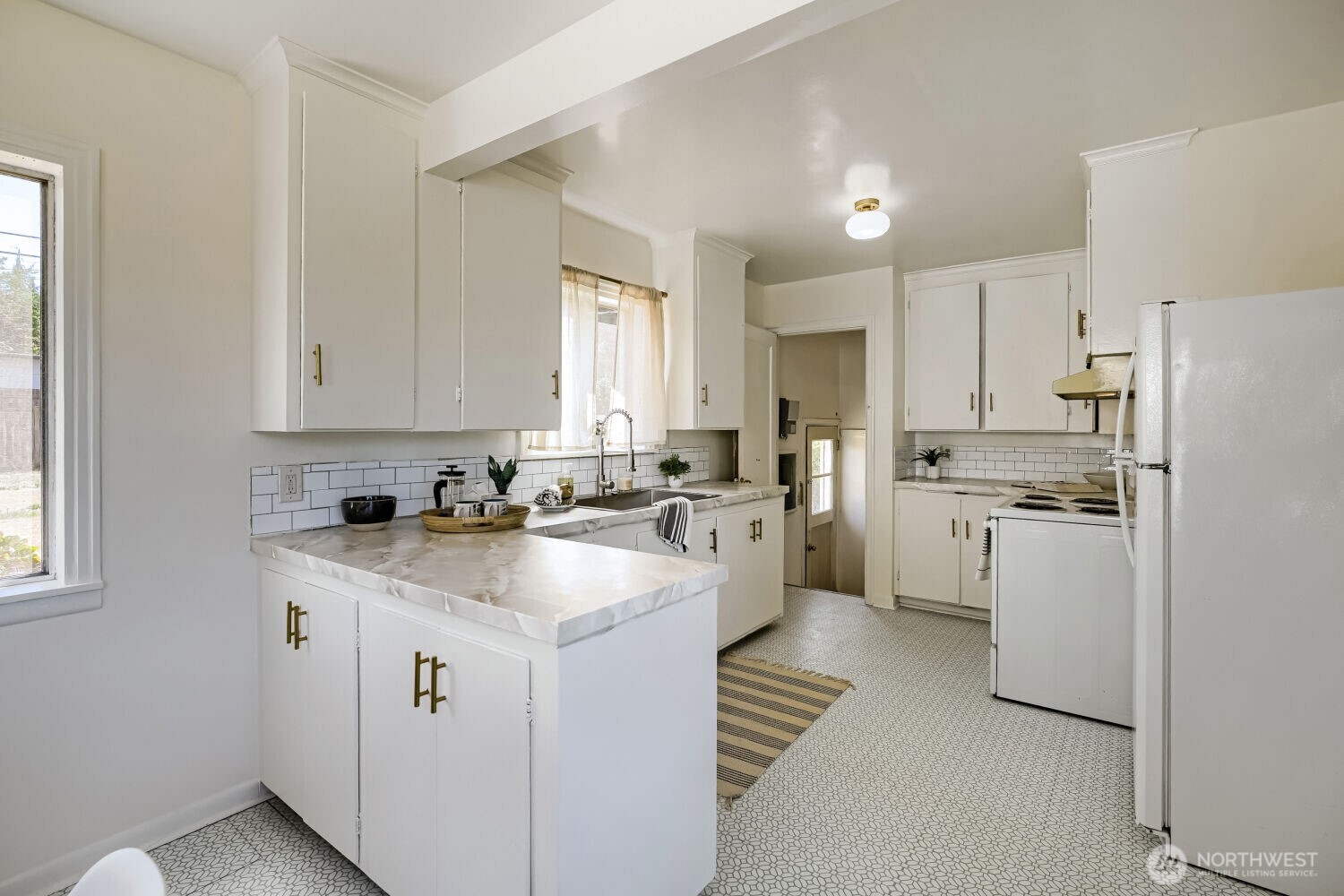 10808 Lake Ridge Drive Property Photo 4