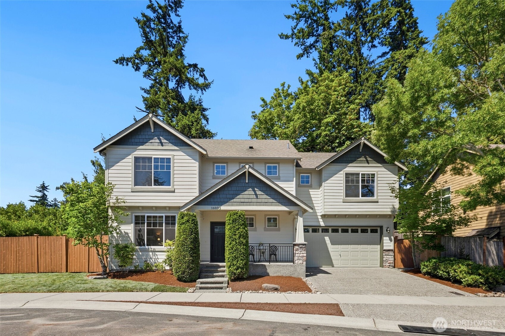 16033 119th Place Property Photo 2