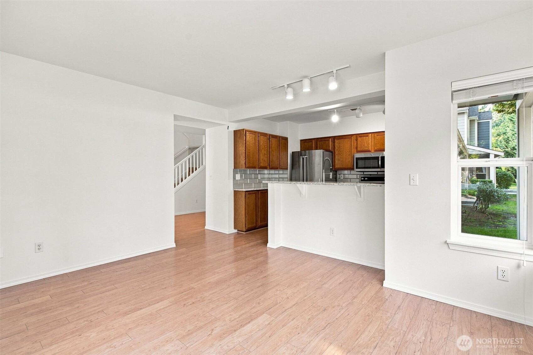 5601 N Grove Drive Property Photo 14