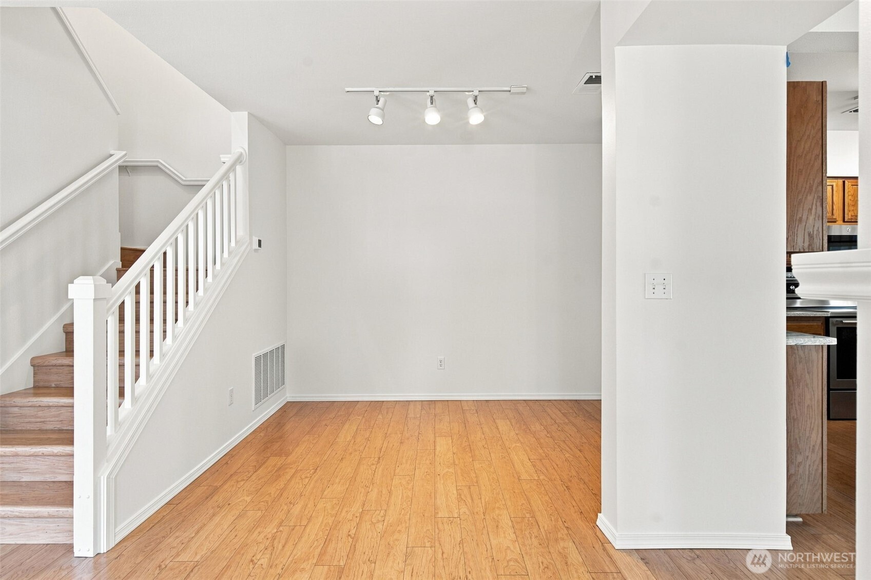 5601 N Grove Drive Property Photo 18
