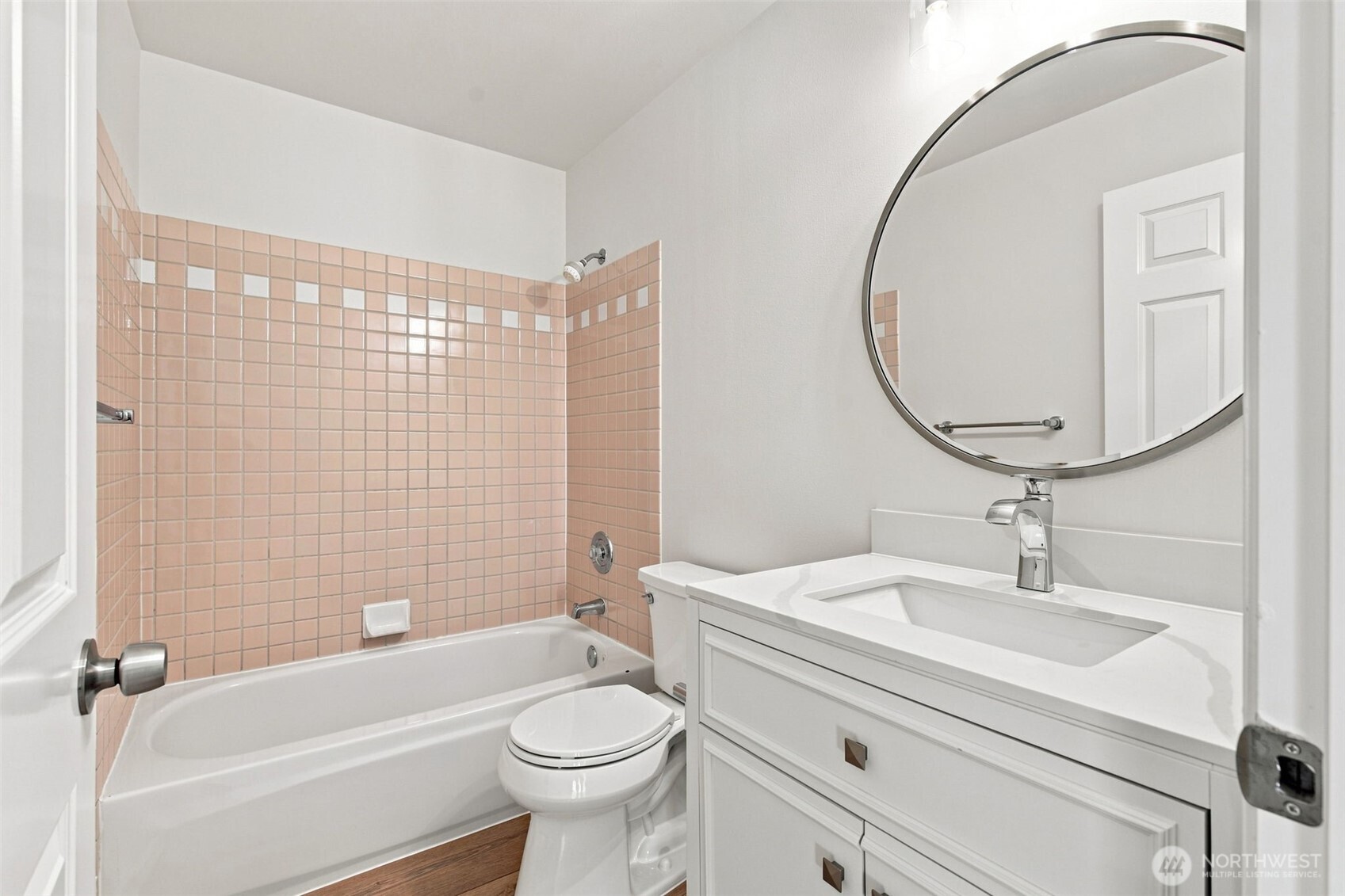 5601 N Grove Drive Property Photo 29