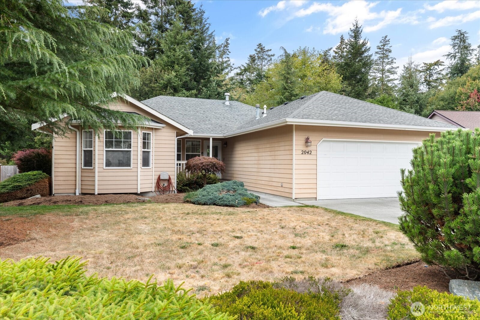 2042 Doe Drive Property Photo 1