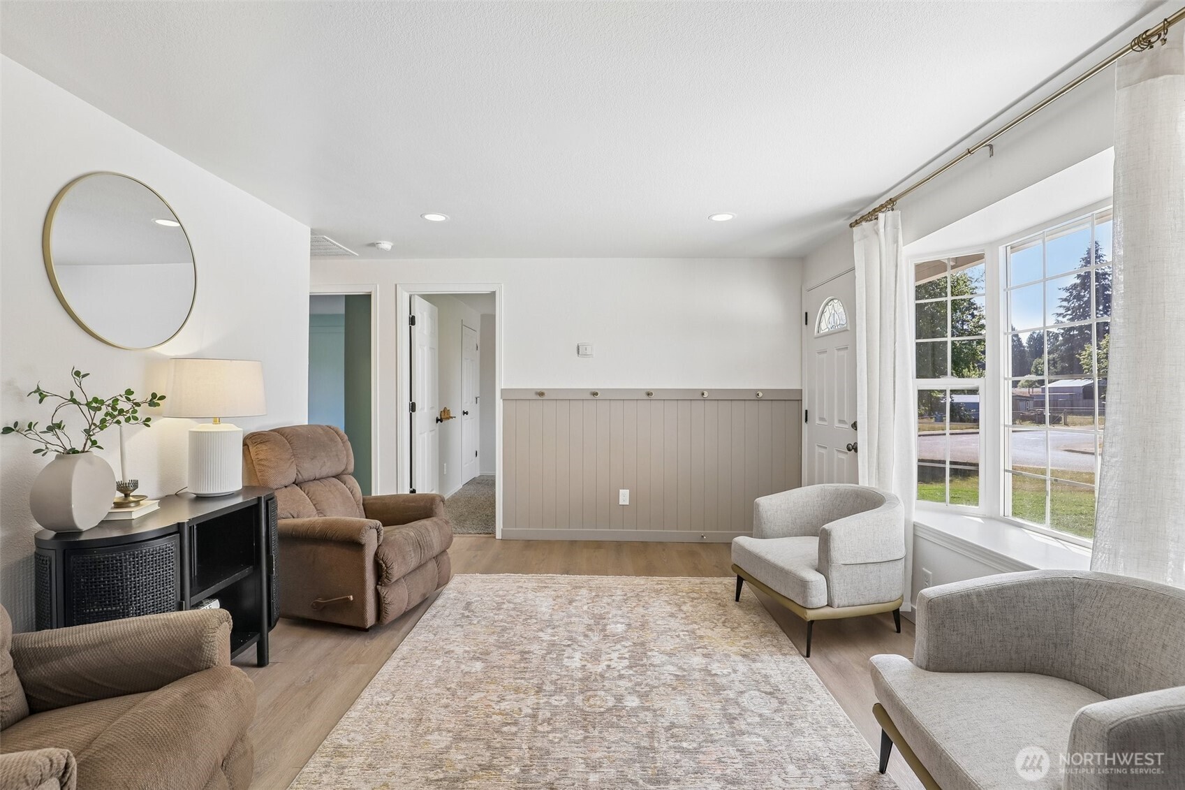 503 N Pine Avenue Property Photo 8