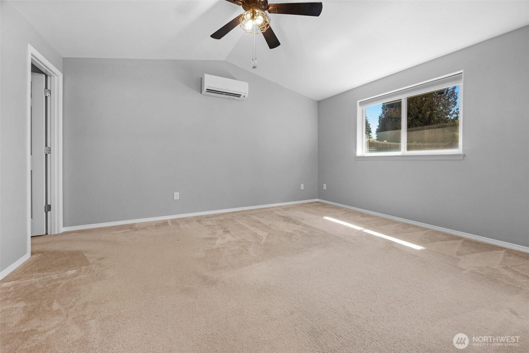 8304 65th Place Property Photo 6