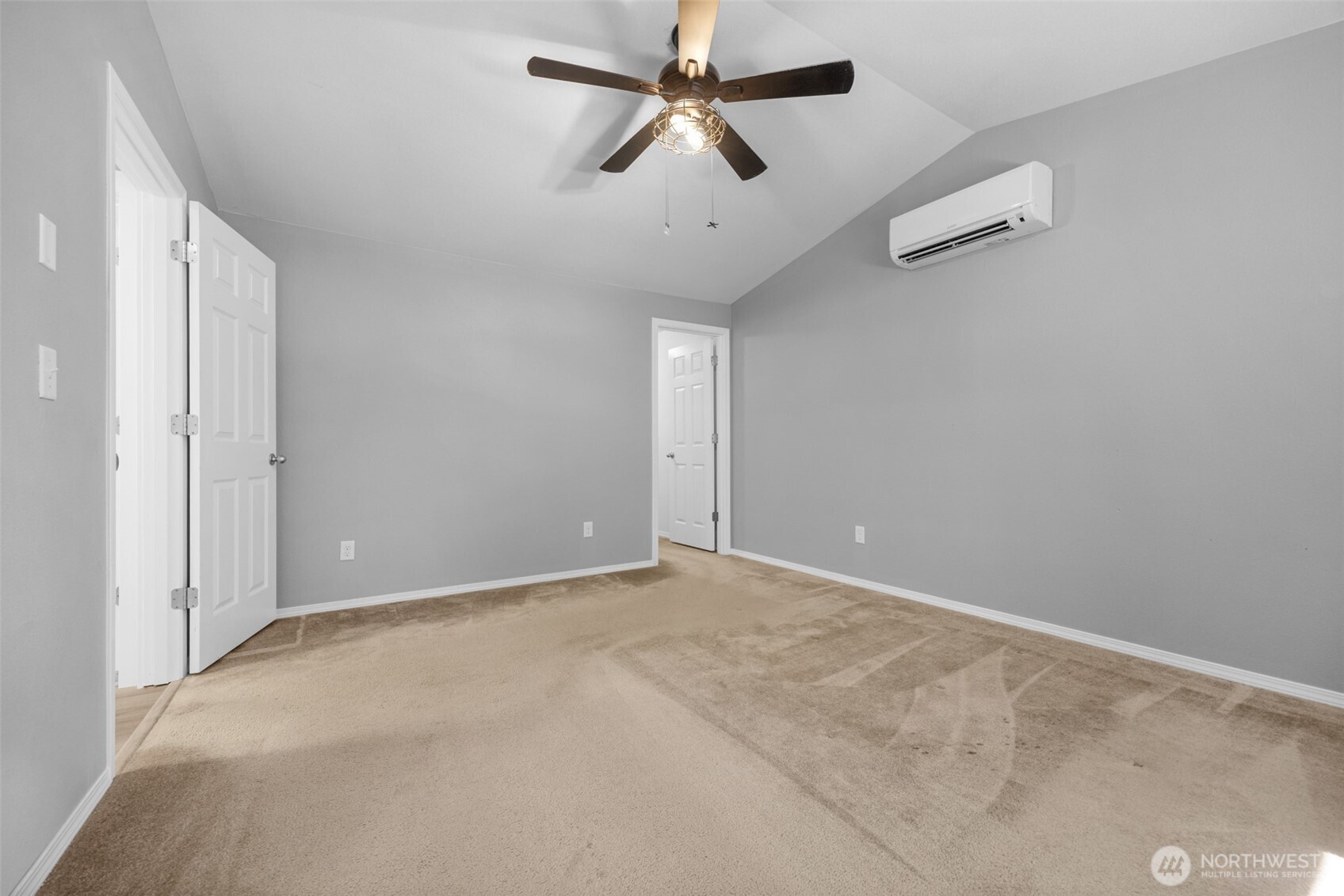 8304 65th Place Property Photo 7