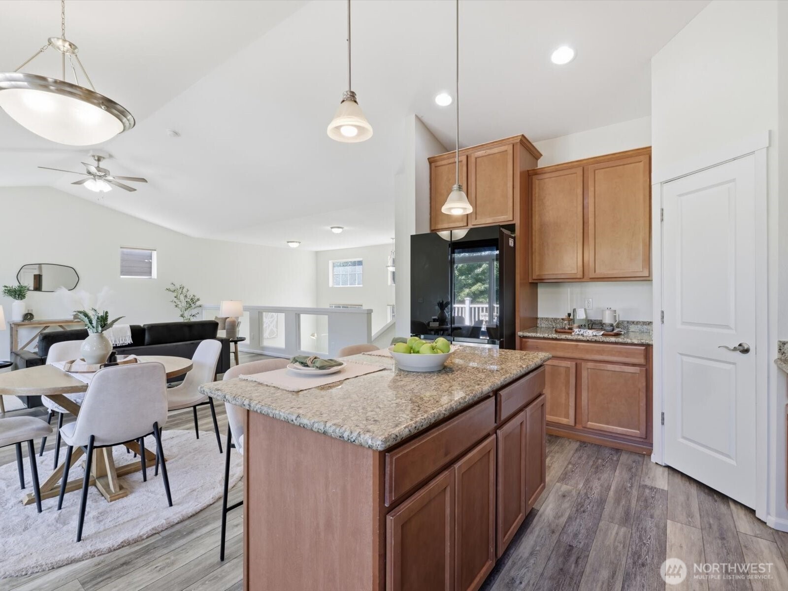 17218 84th Avenue Property Photo 5