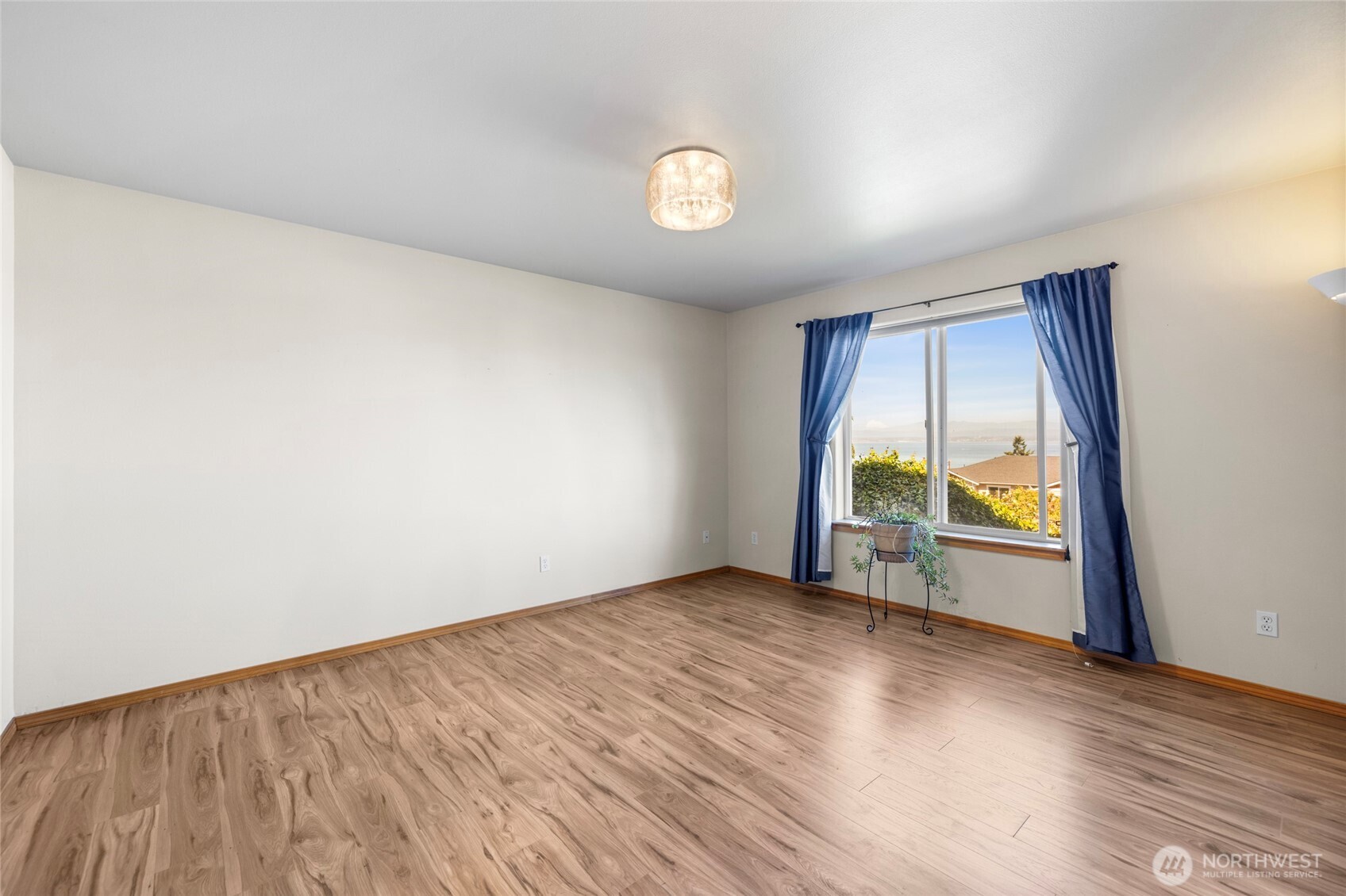 1500 Carol Street Property Photo 15