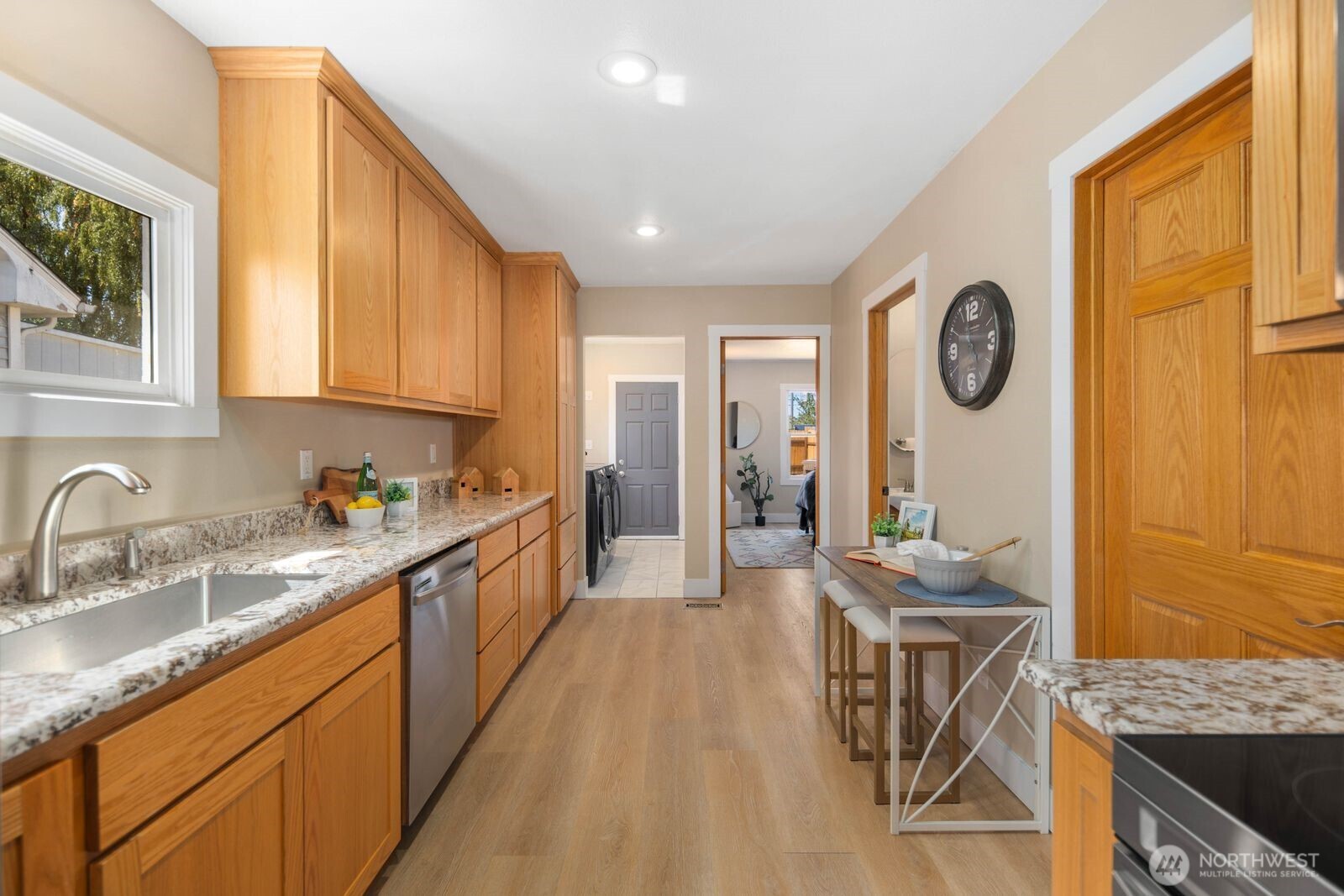 6622 S Warner Street Property Photo 10