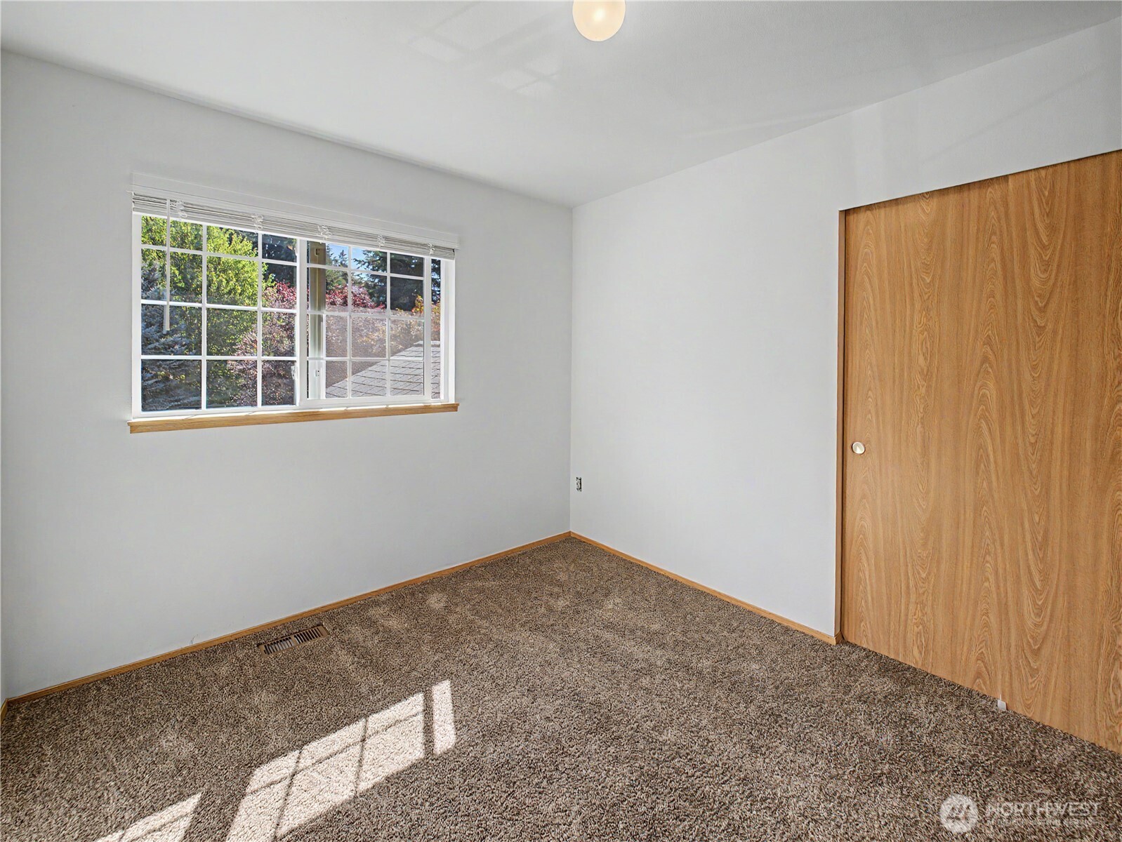 11004 209th Avenue Property Photo 24