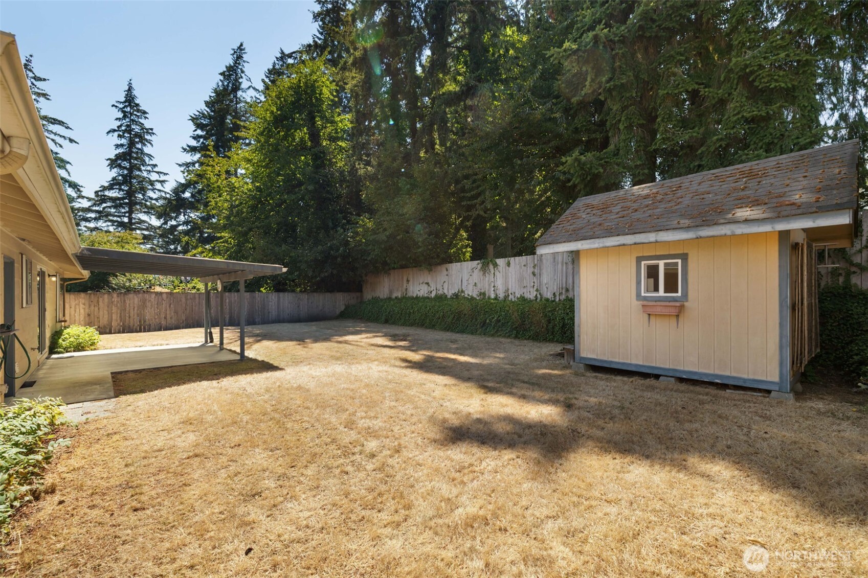 2374 S Flower Avenue Property Photo 28