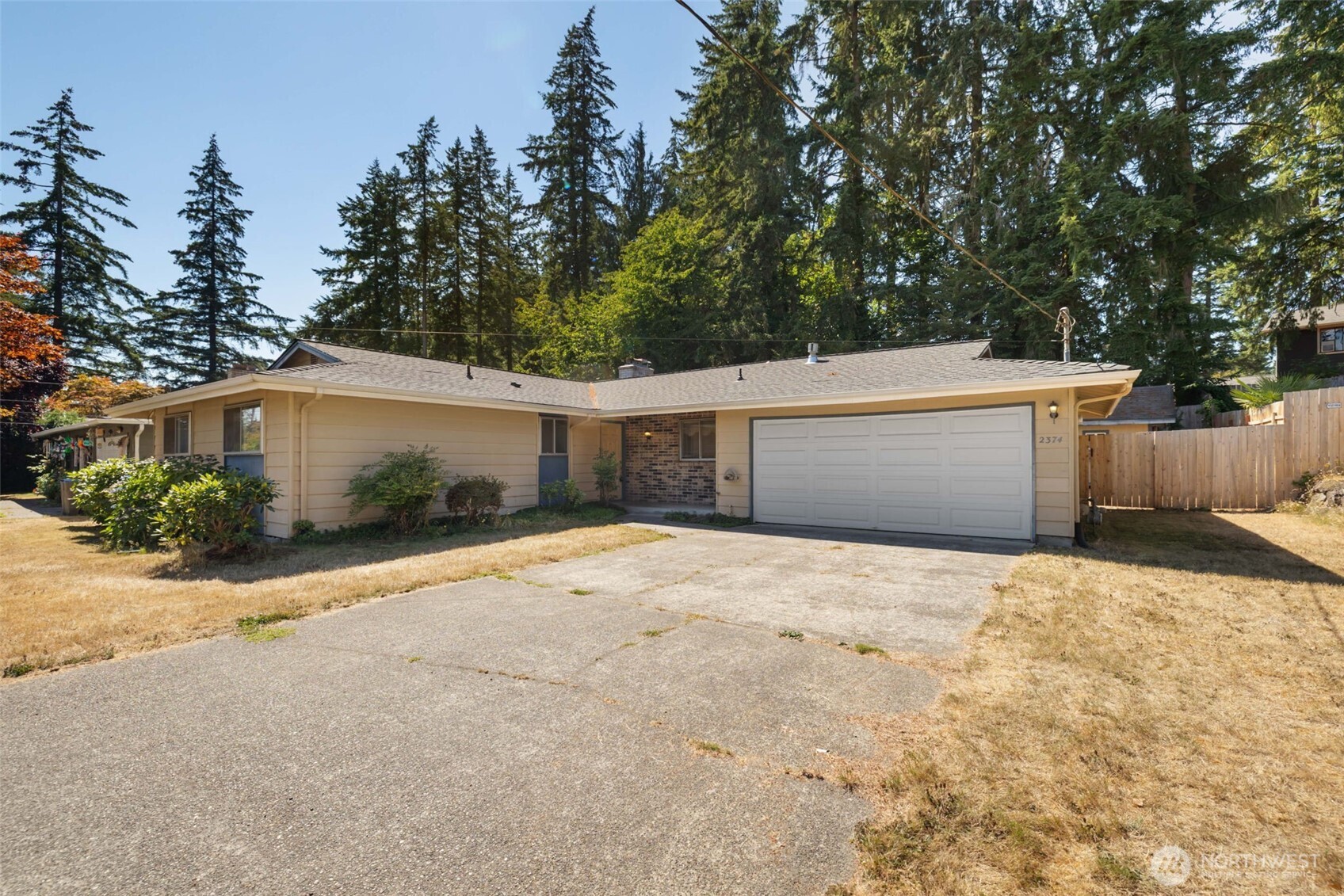 2374 S Flower Avenue Property Photo 29