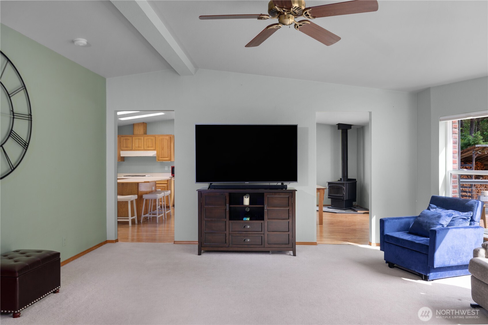 370 E Strong Road Property Photo 12