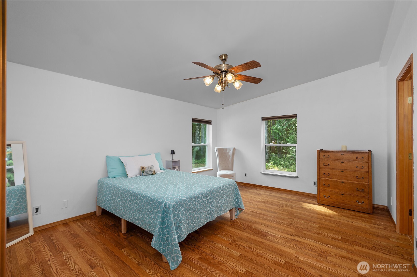 370 E Strong Road Property Photo 17