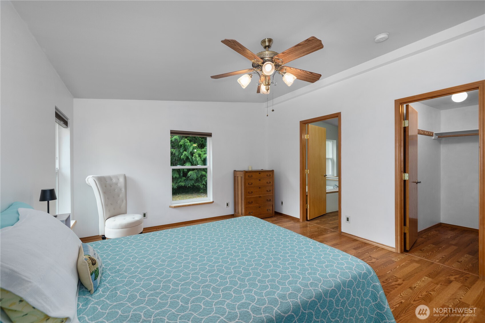 370 E Strong Road Property Photo 18