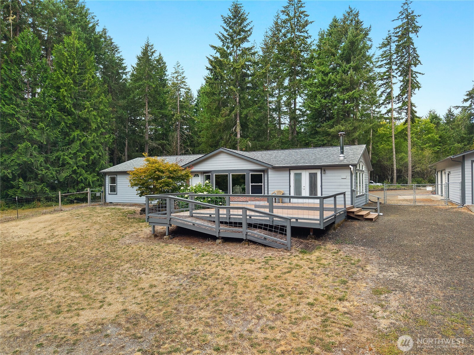 370 E Strong Road Property Photo 26