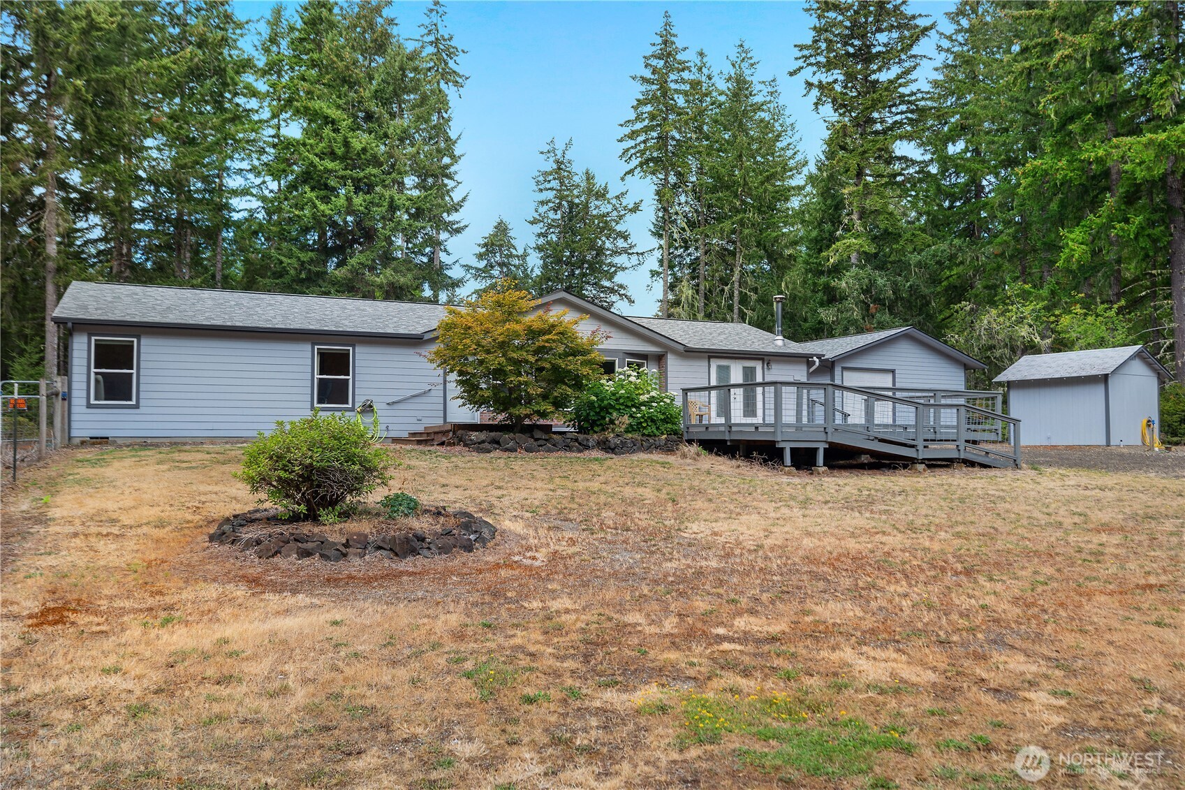 370 E Strong Road Property Photo 27