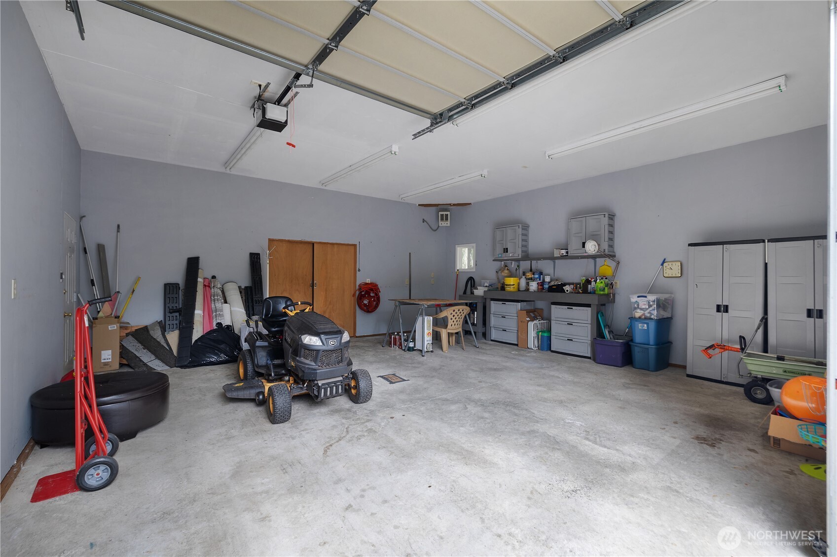 370 E Strong Road Property Photo 37
